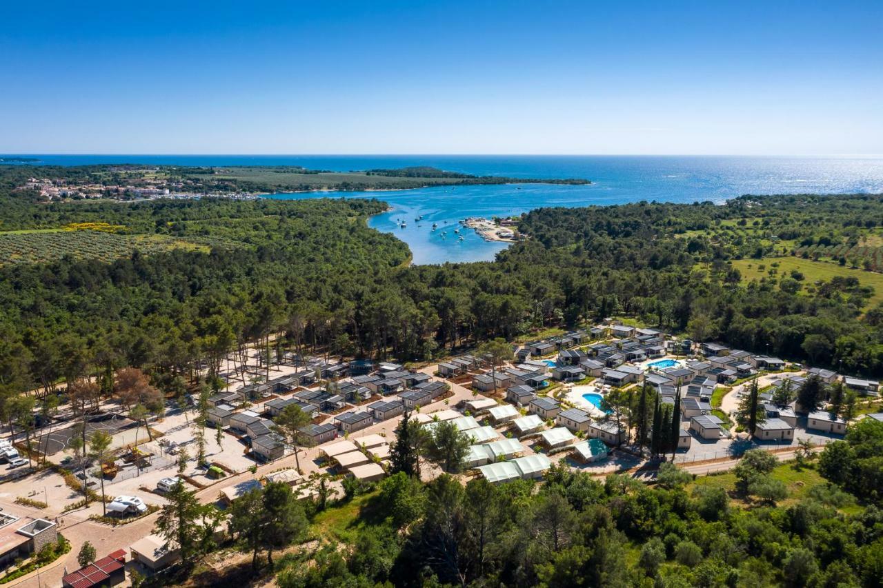 Mobile Homes Camping Santa Marina, Lanterna Tar-Vabriga Екстер'єр фото Aerial view of the resort